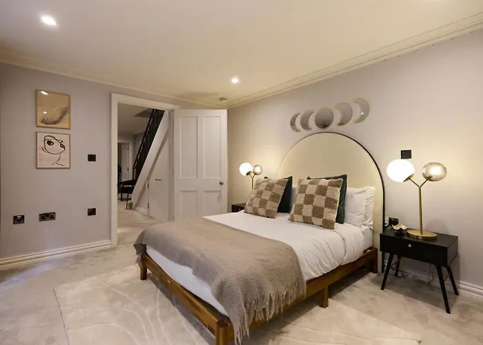 The Bayswater Retreat - Adorable 3Bdr Flat With Balcony