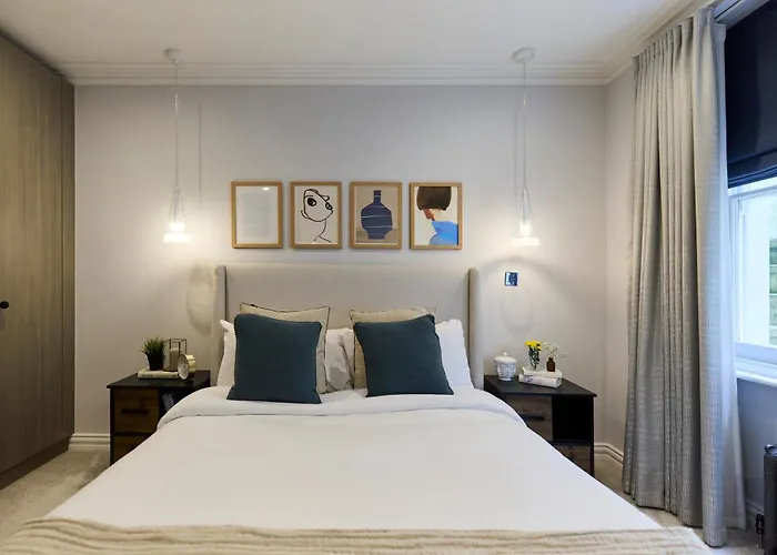 The Bayswater Retreat - Adorable 3Bdr Flat With Balcony