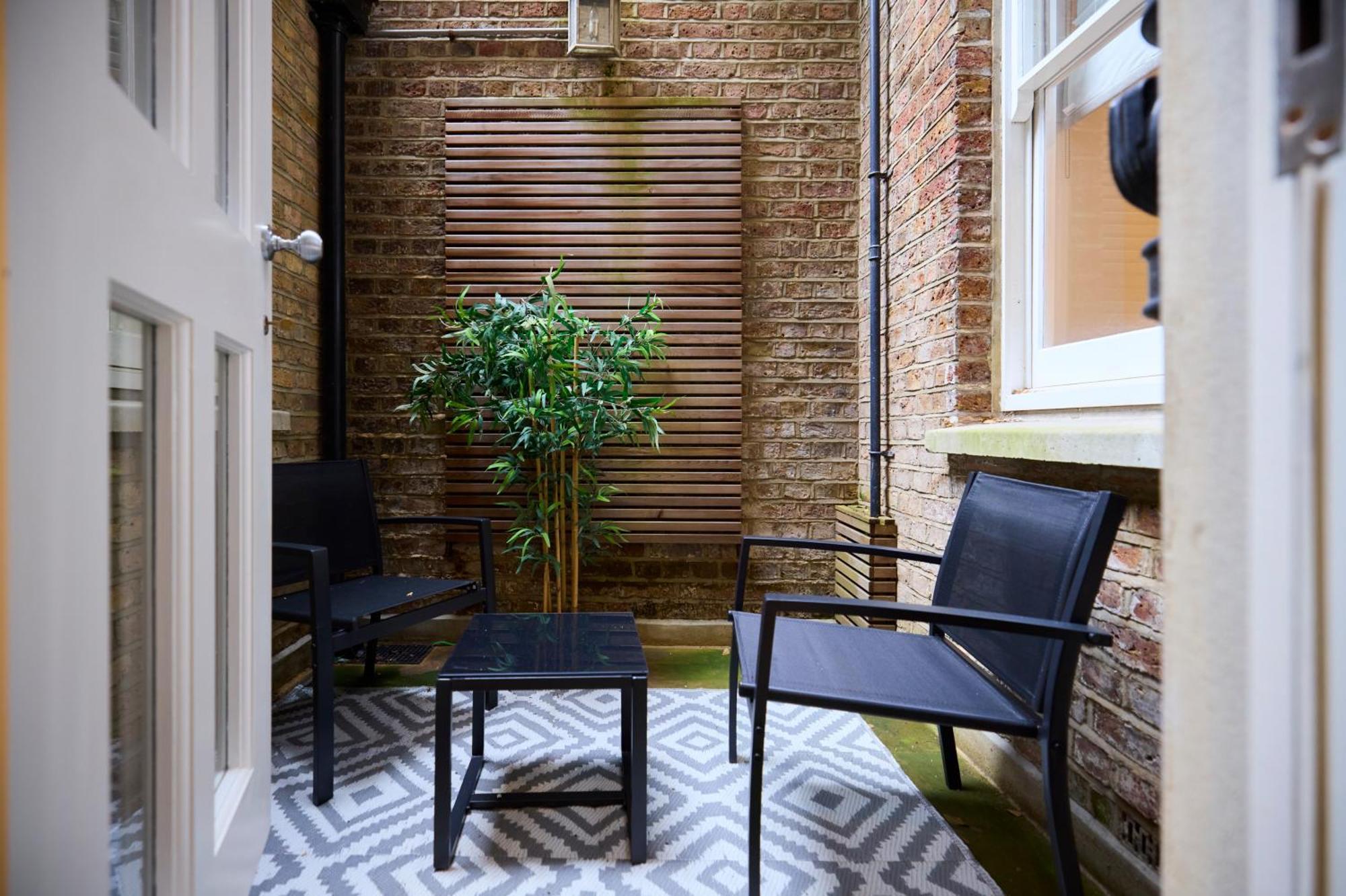The Bayswater Retreat - Adorable 3bdr Flat With Balcony Apartamento